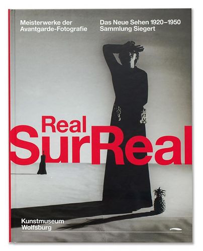 Realsurreal. Meisterwerke der Avantgarde-Fotografie. Das Neue Sehen 1920-1950. Sammlung Siegert von Kunstmuseum Wolfsburg für 7,95 € Realsurreal. Meisterwerke der Avantgarde-Fotografie. Das Neue Sehen 1920-1950. Sammlung Siegert von Kunstmuseum Wolfsburg für 7,95 €